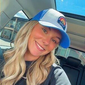 Meet your Posher, Avery